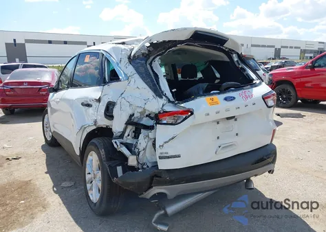 2022 Ford Escape Se z USA, uszkodzony, nr VIN 1FMCU0G63NUB98483
